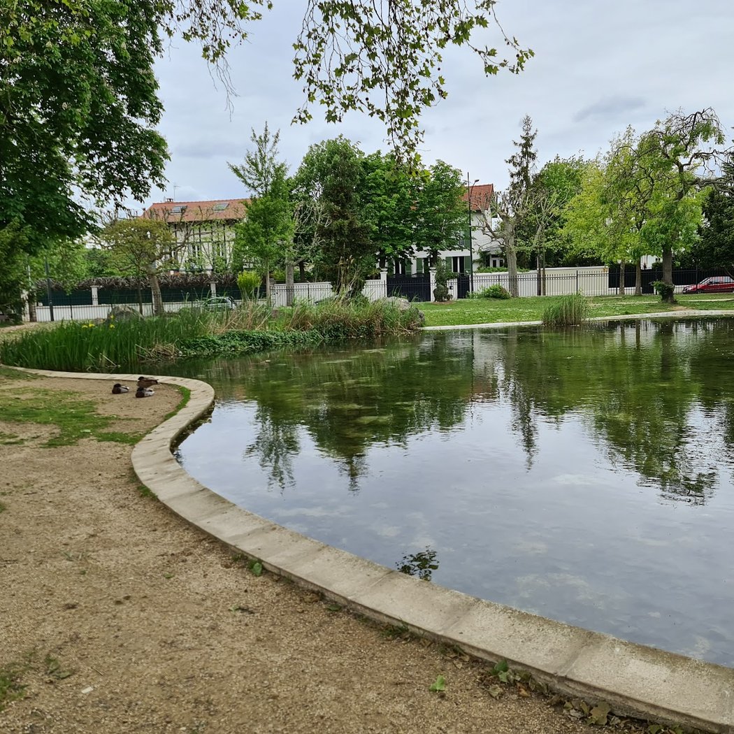 Square des Lacs 2