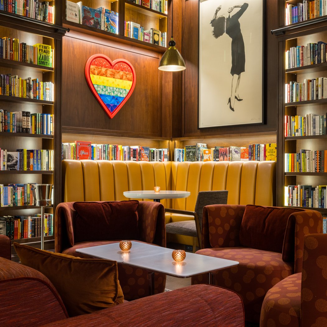Book Club Bar 2