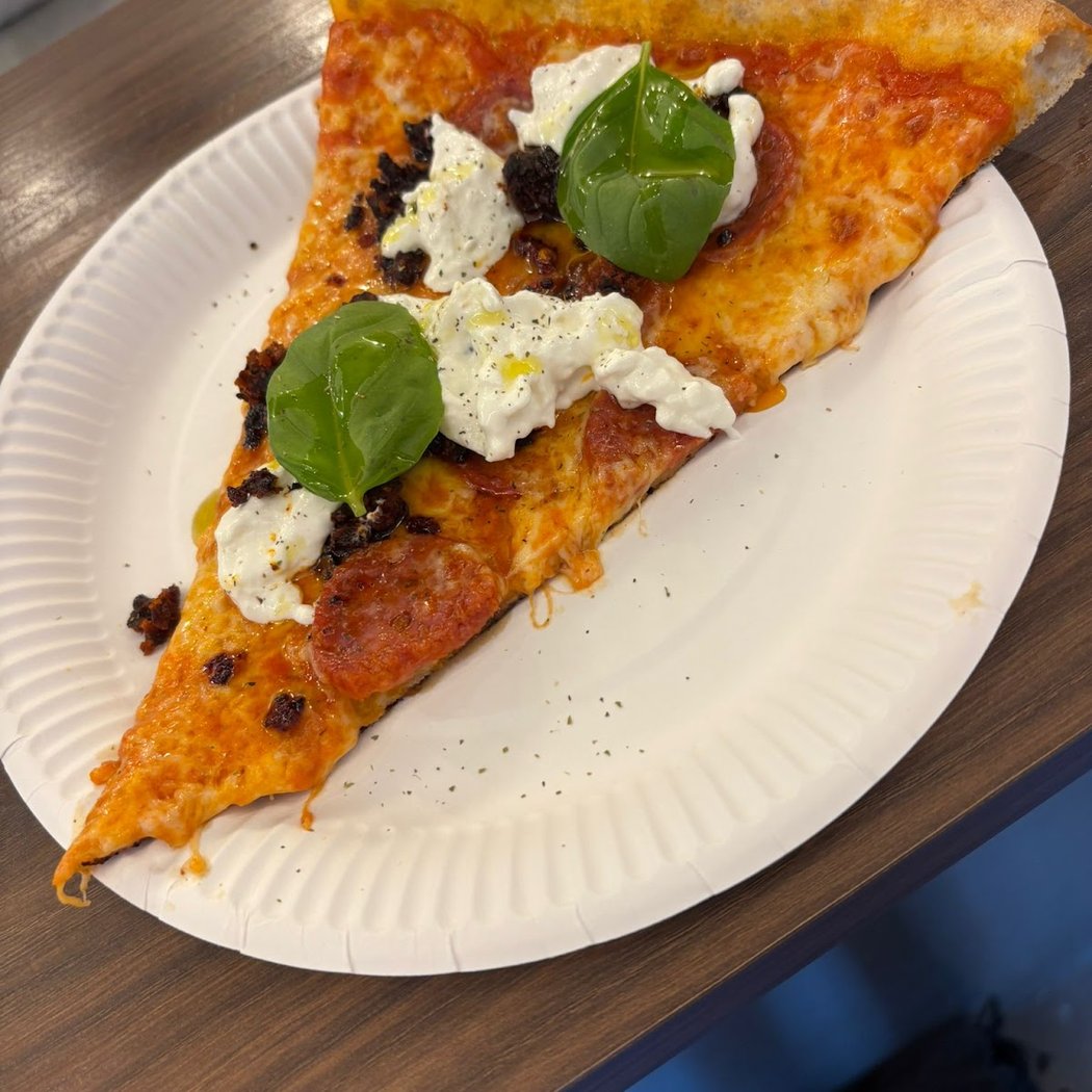 Mike - Pizza Joint 🍕 1