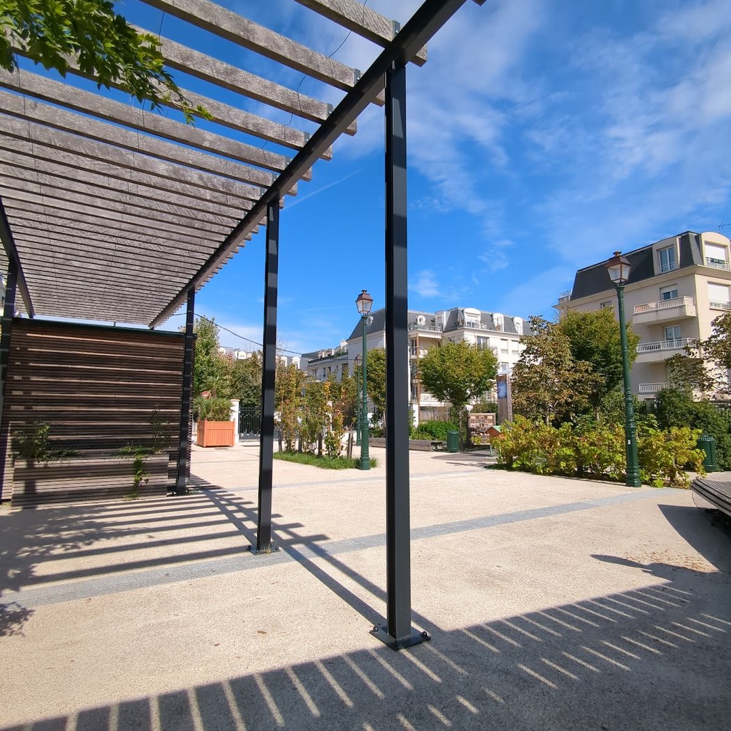 Square des Bleuets 3