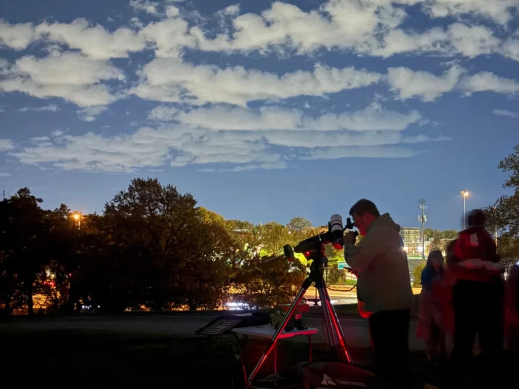 Stargazing at Tower Grove Park 2