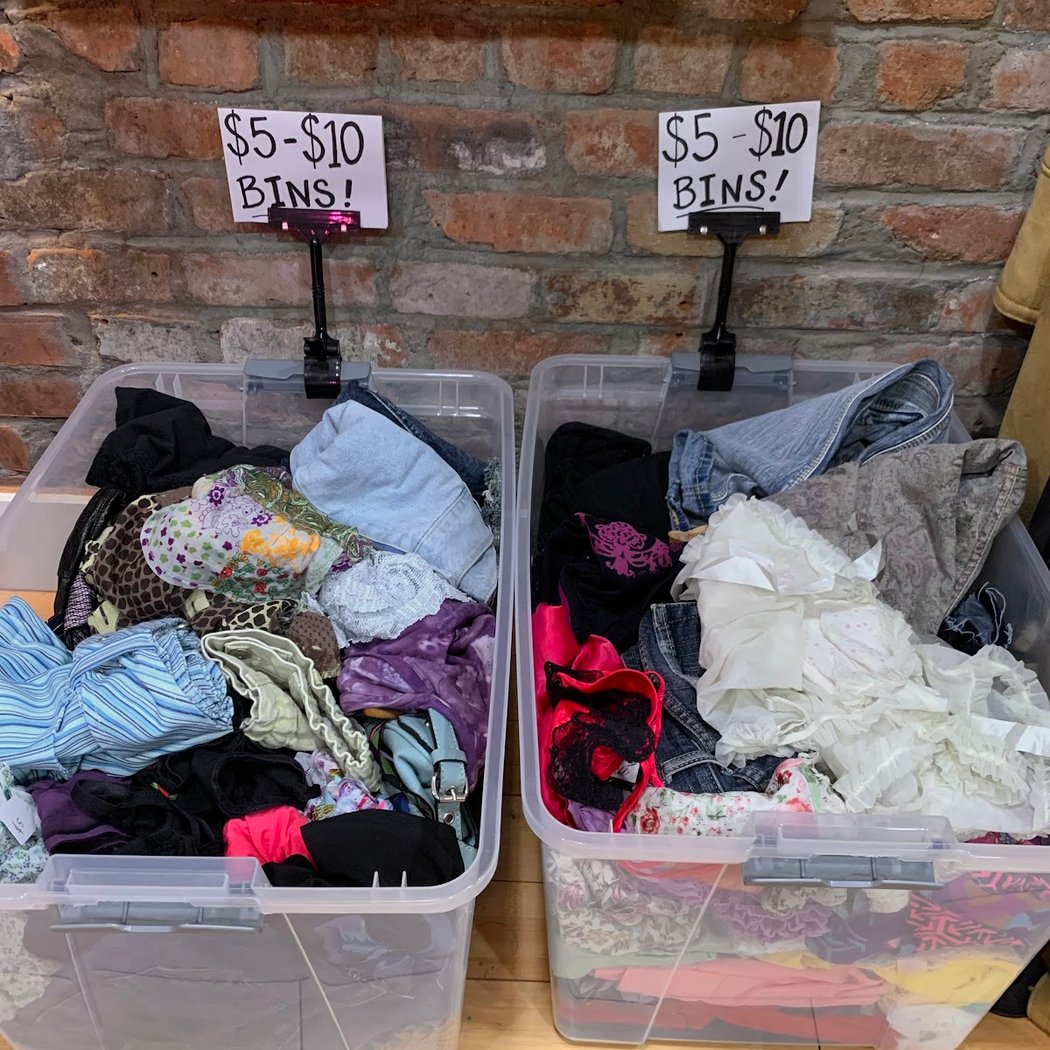 Eloise & Daisy Vintage and Secondhand 3