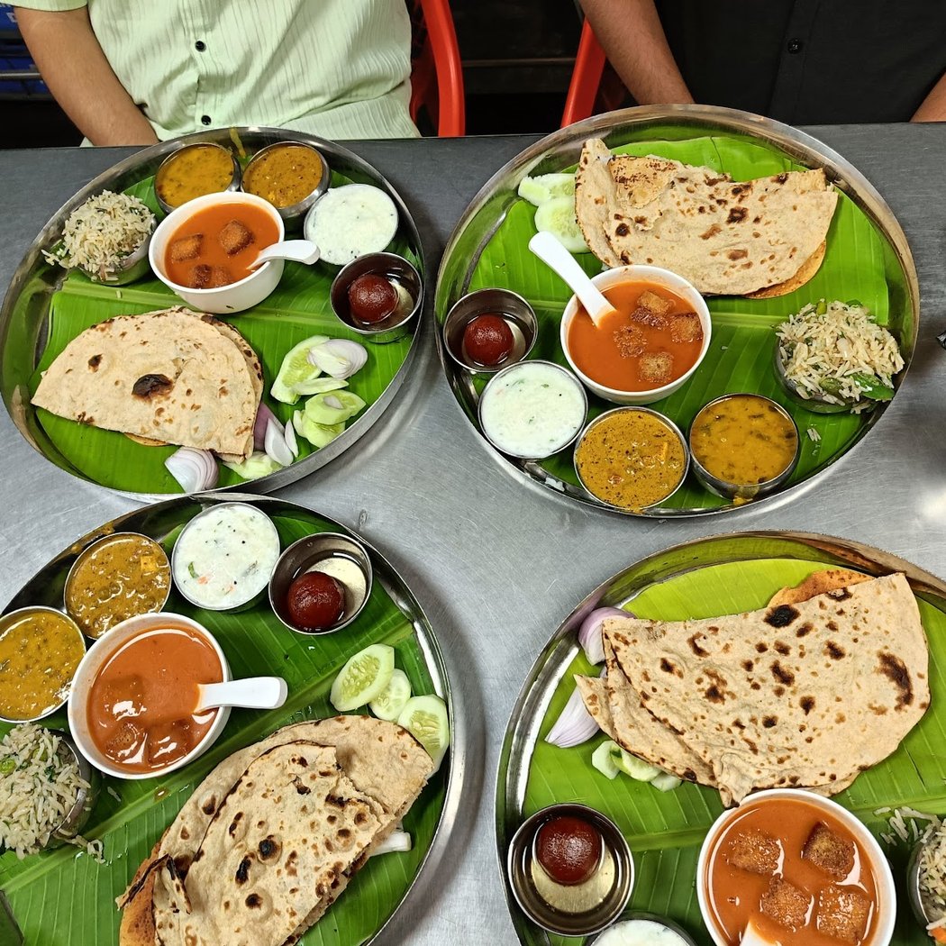 ParkView Vegetarian Fast Food Restaurant 3