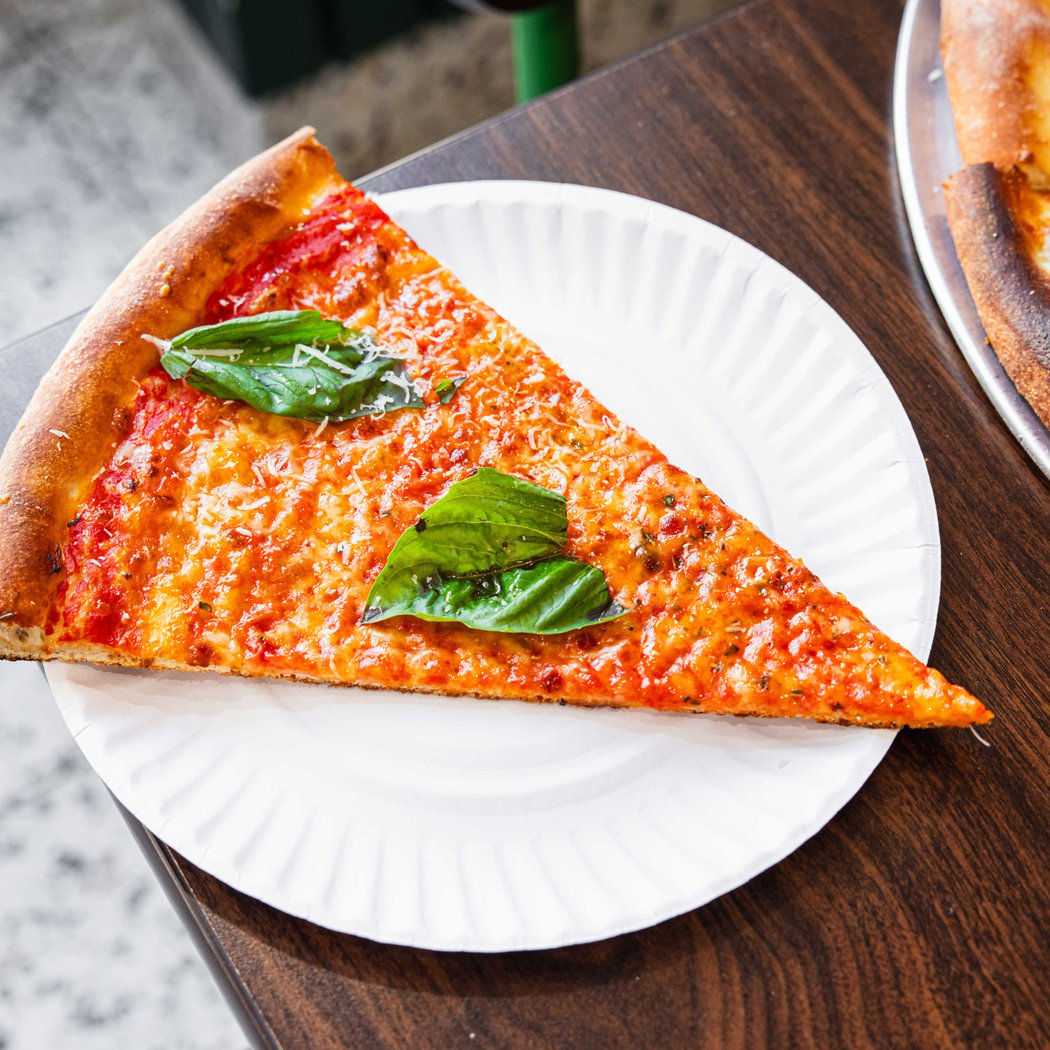 Lucia Pizza Of Avenue X 2