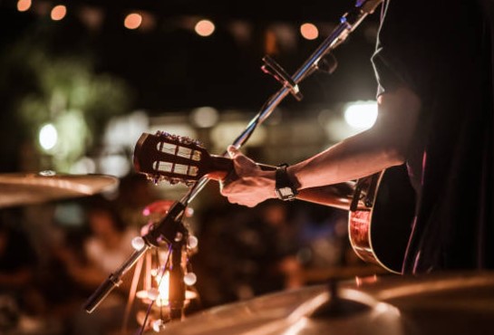 Acoustic Weekends 1