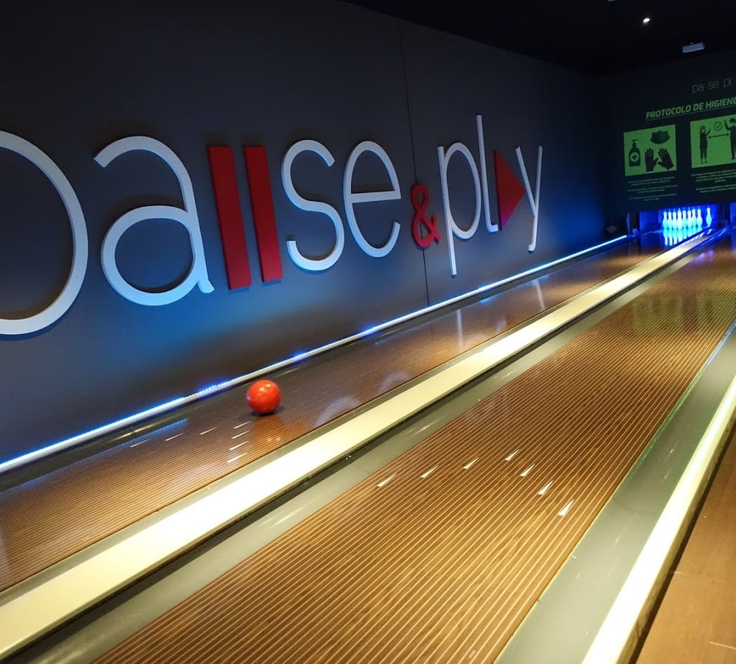 Salón de juego & Sports Bar Pause&Play 1