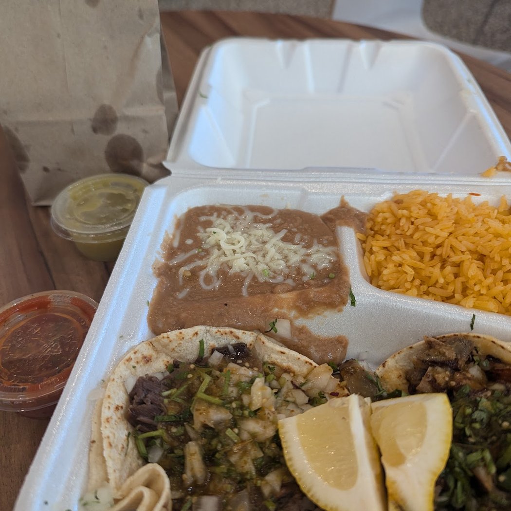 Taqueria Mi Mezcal 3
