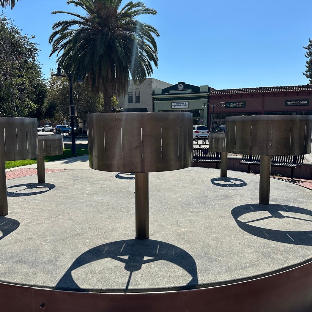 Niles Zoetrope Fountain 2
