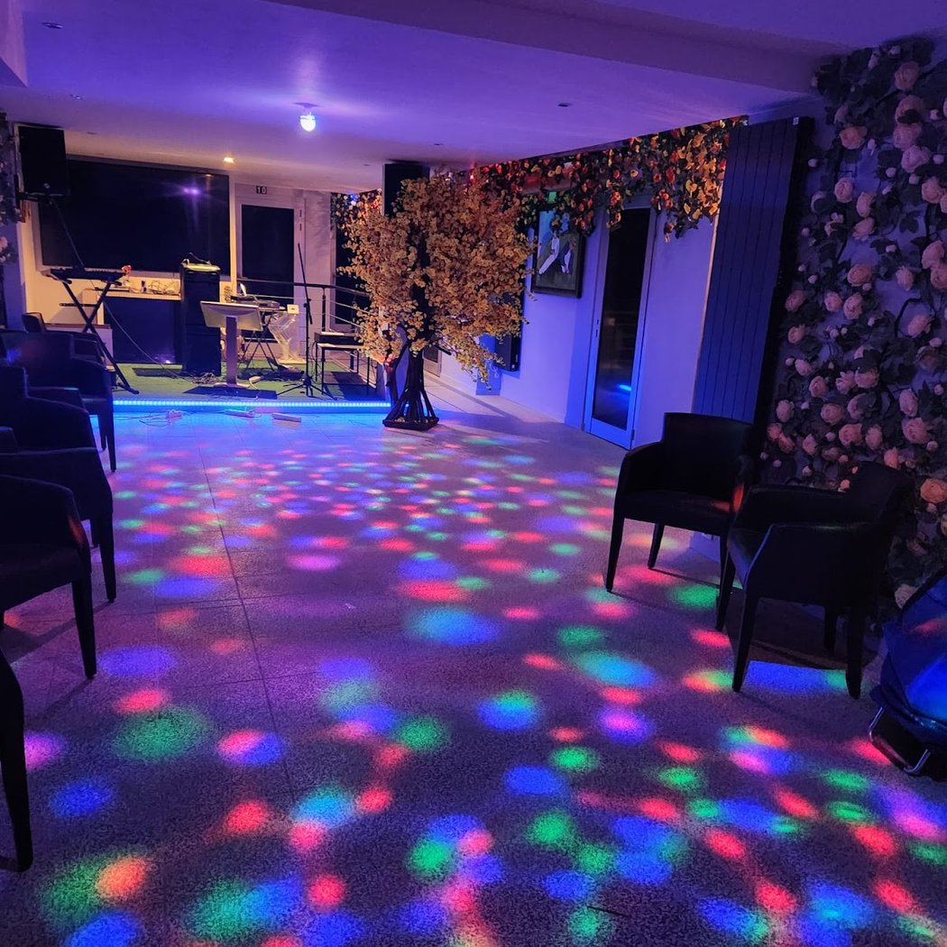 Karaoke Club 1