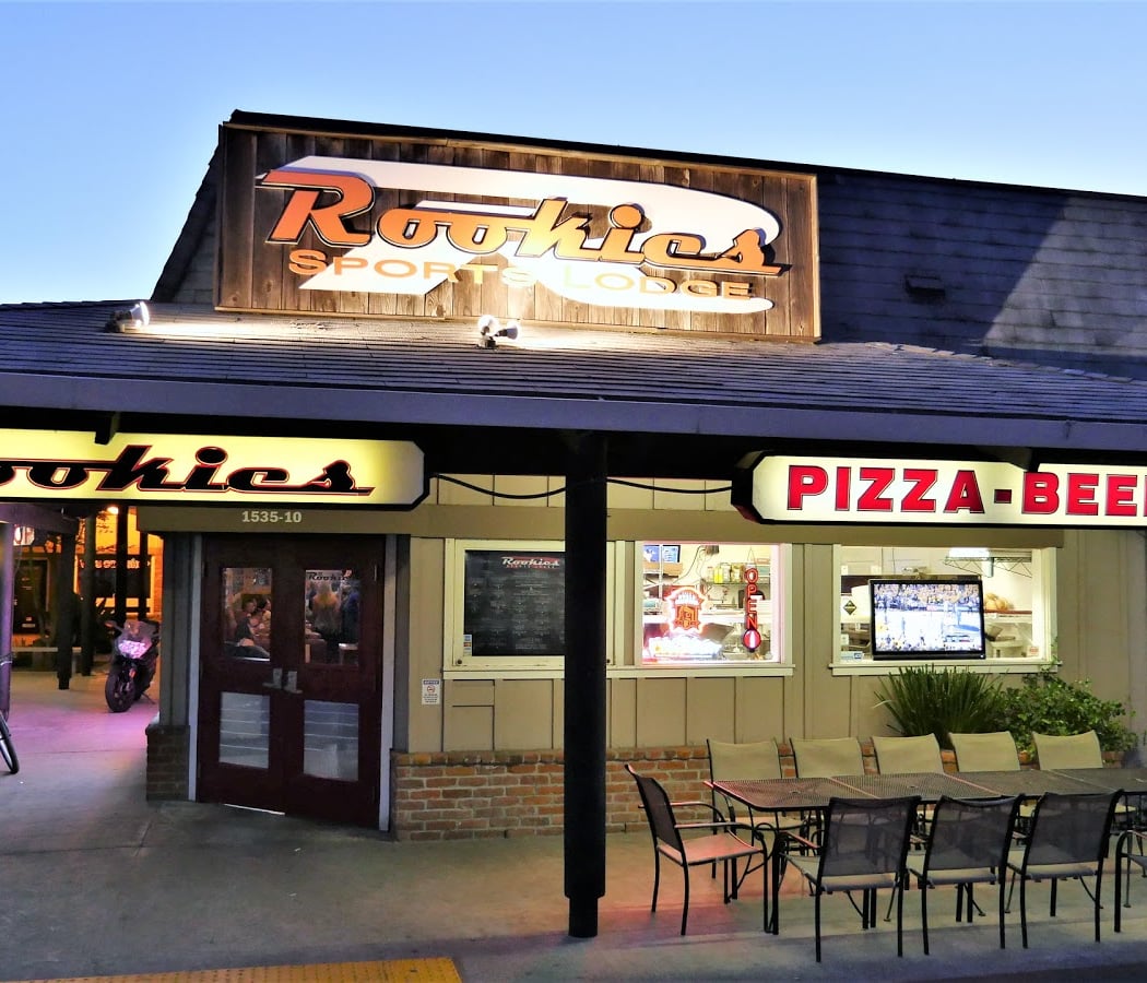 Rookies Sports Lodge Willow Glen 2