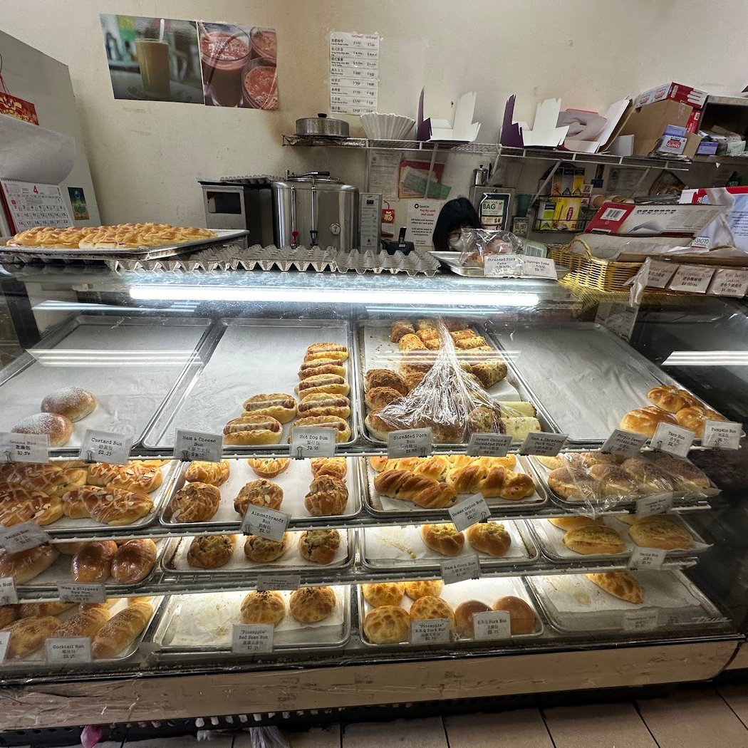Yummy Bakery & Cafe 2
