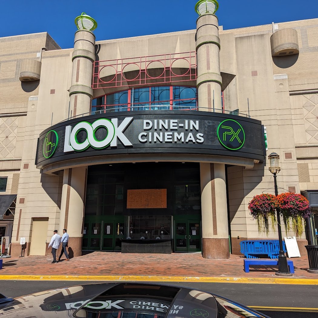 LOOK Dine in Cinemas 2