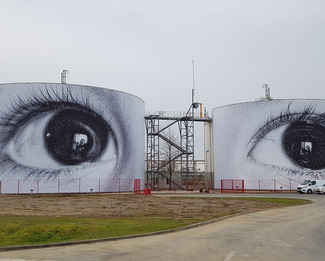 JR Eyes 2