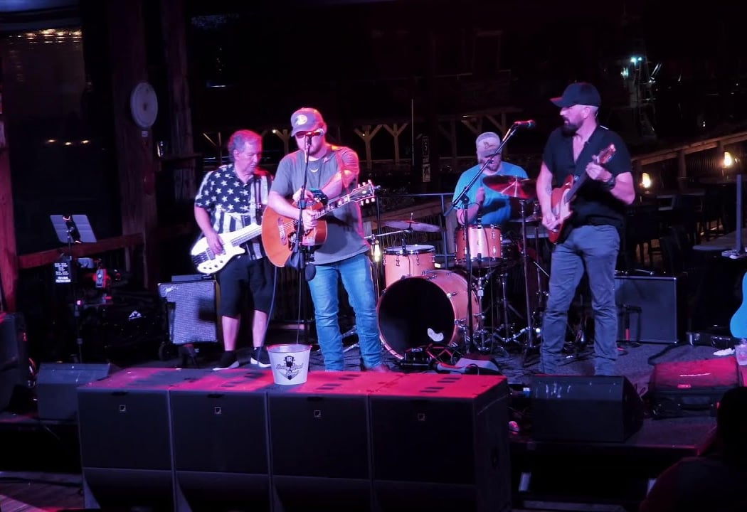 Bailey Road Band 1
