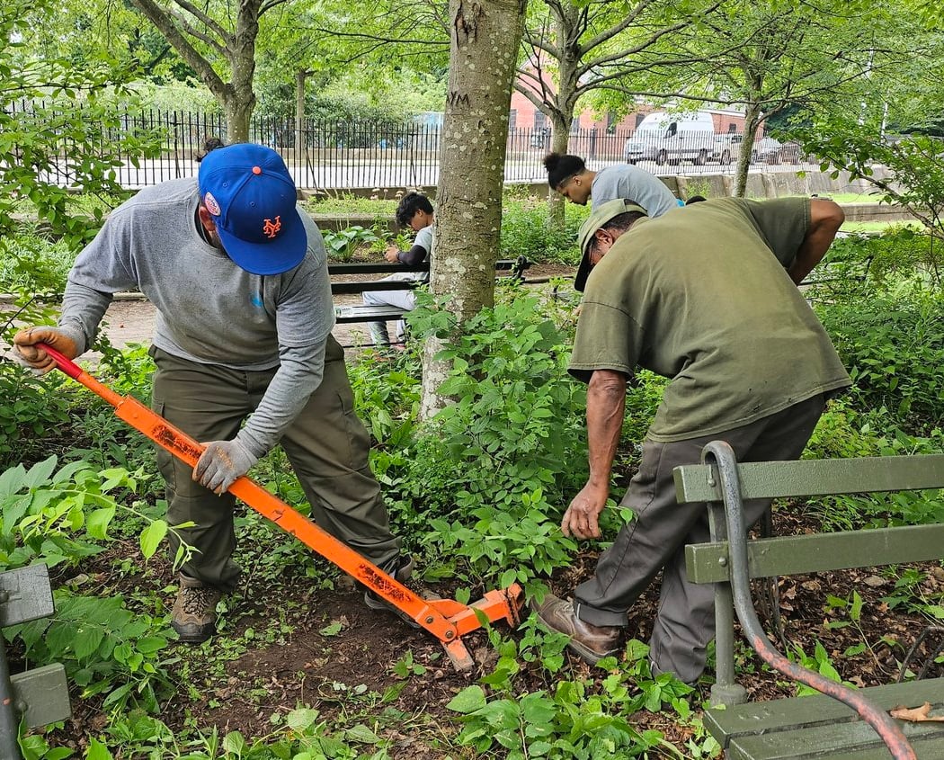 Forest Park Horticulture Helpers 1