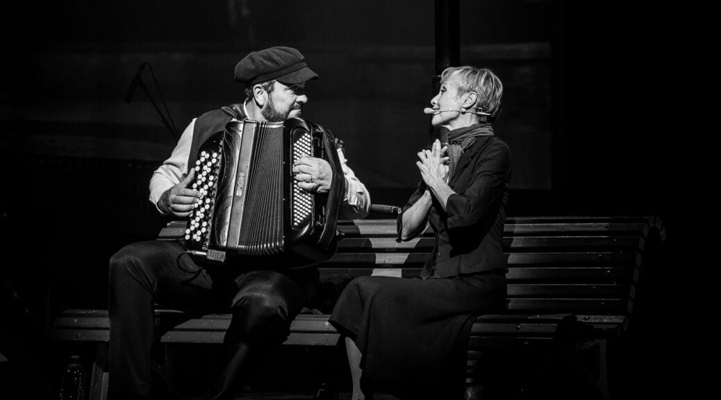 Piaf ! Le Spectacle 1