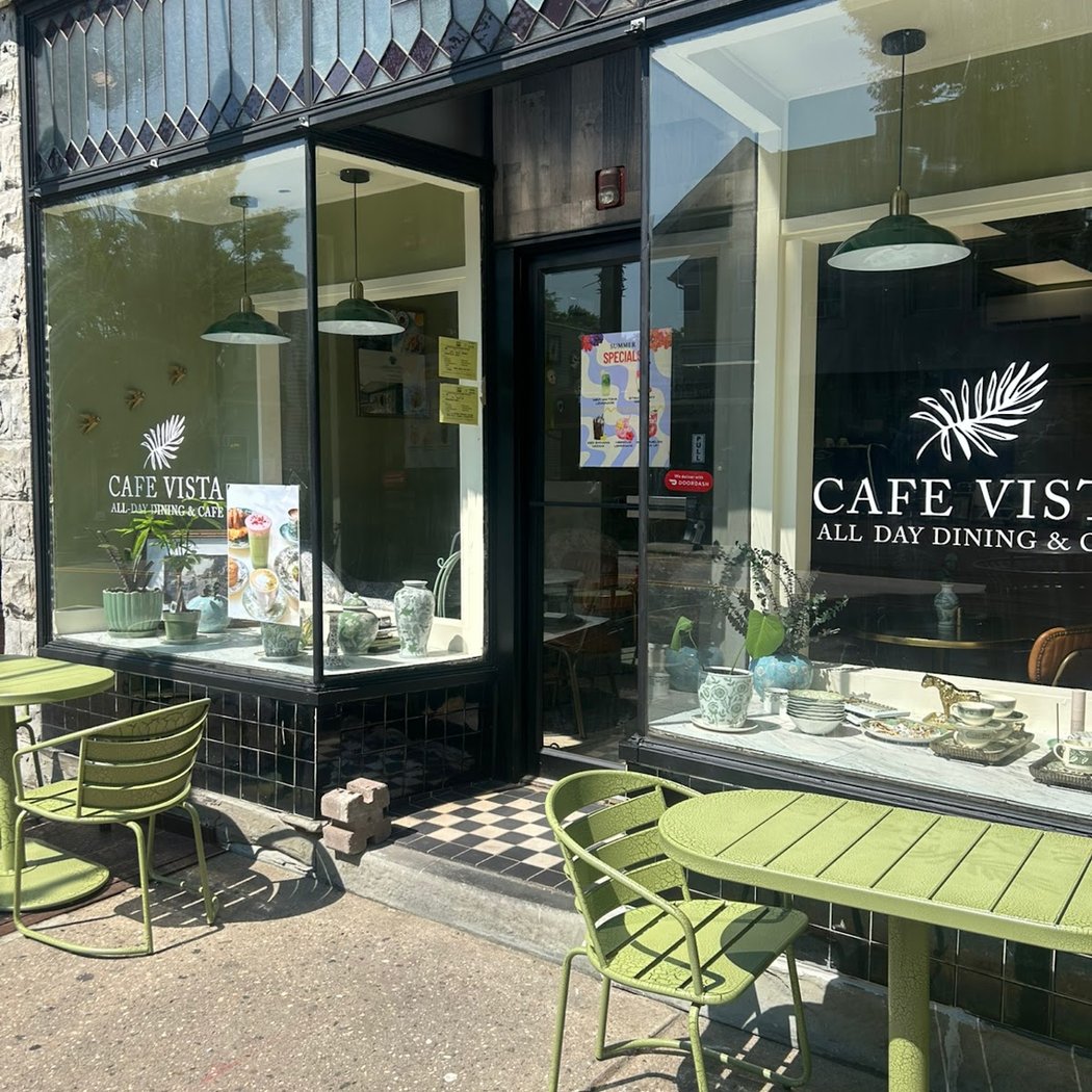 Cafe Vista All-day Dining & Cafe 2