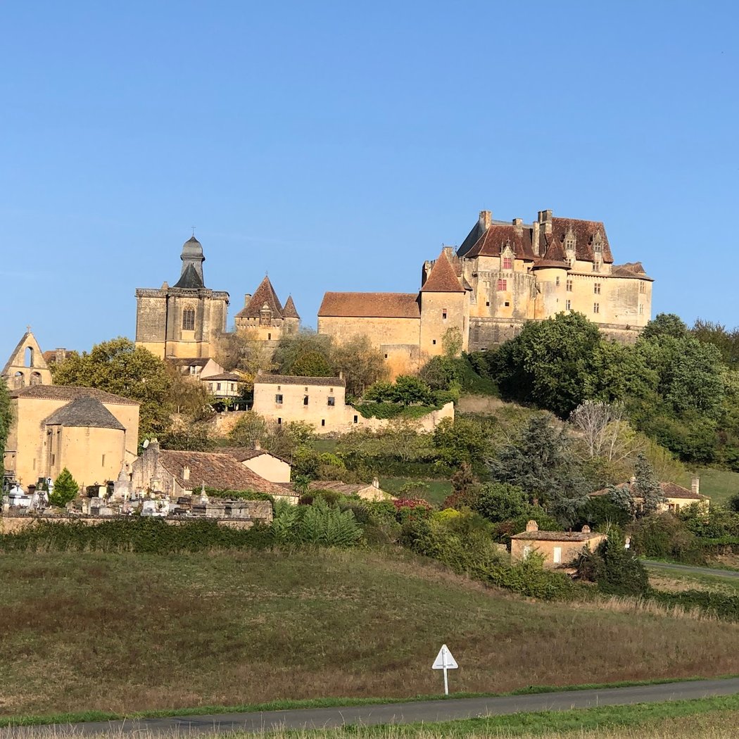Castle of Biron 3
