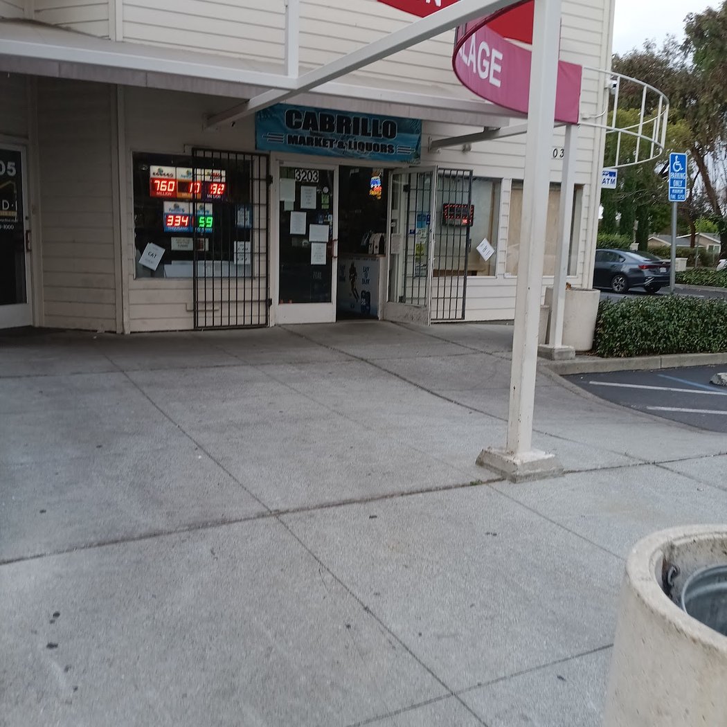 Cabrillo Market & liquors 2