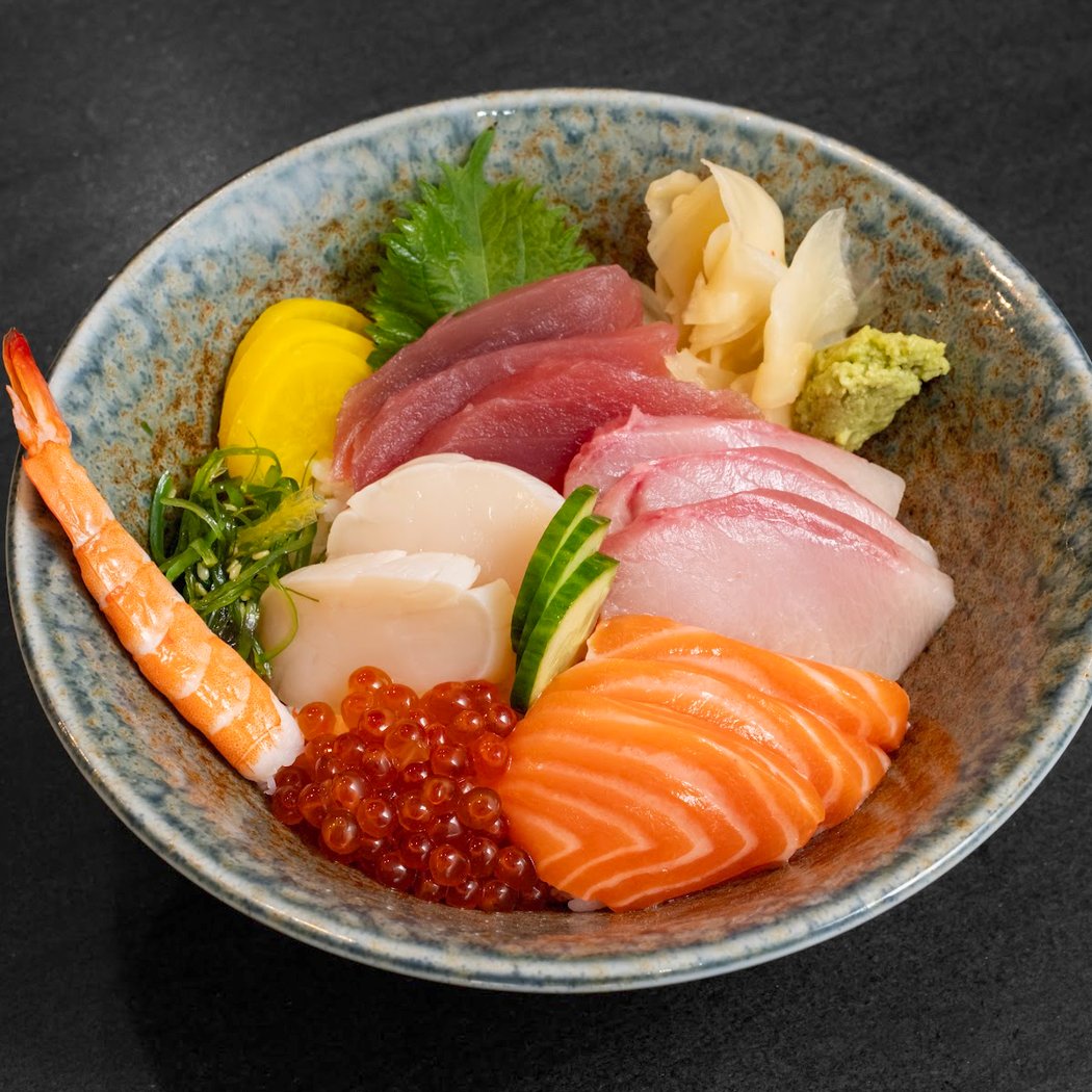 Mangetsu Sushi 1