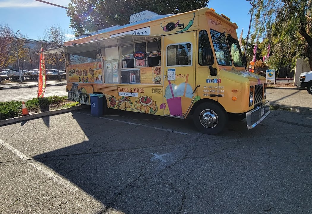 Los Jamay Tecos Food Truck 3