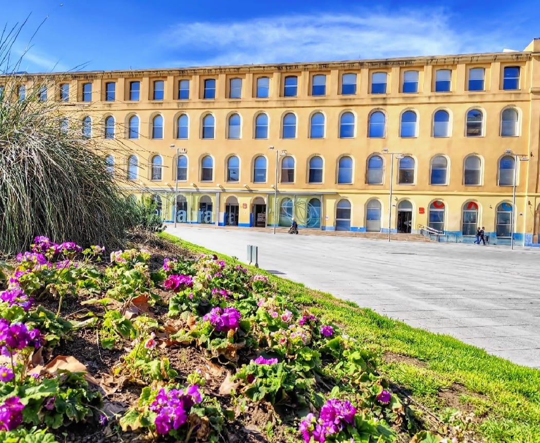 Plaça de Can Fabra 1