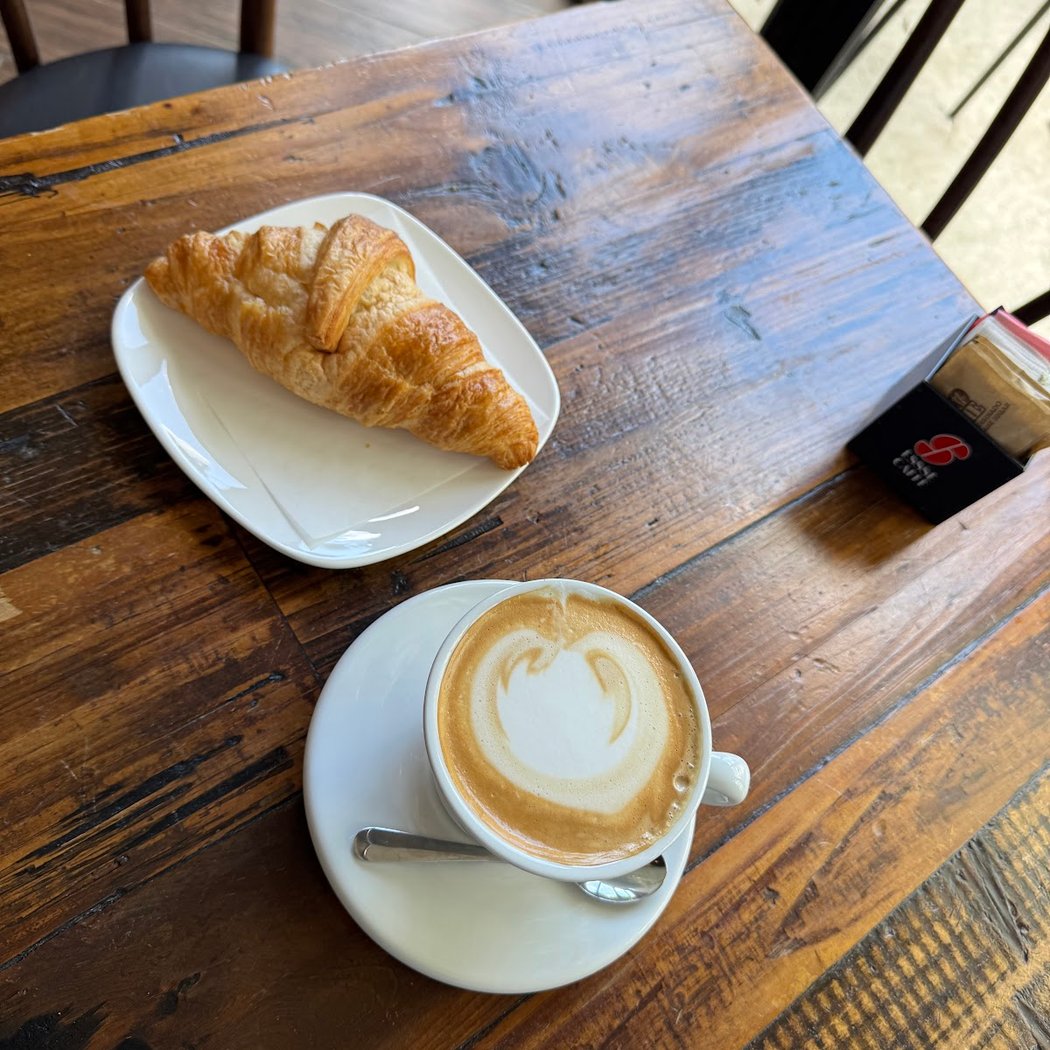 Freebies for Newbies! WRS x Silent Book Club at ROOTS COFFEE & WINE