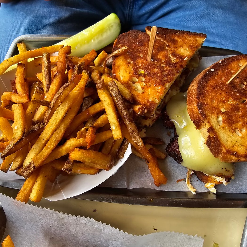Betty's Snack Bar 3