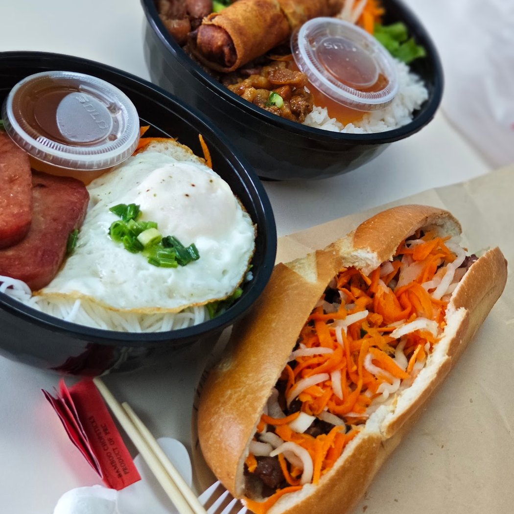 Relo Vietnamese Sandwich and Coffee 1