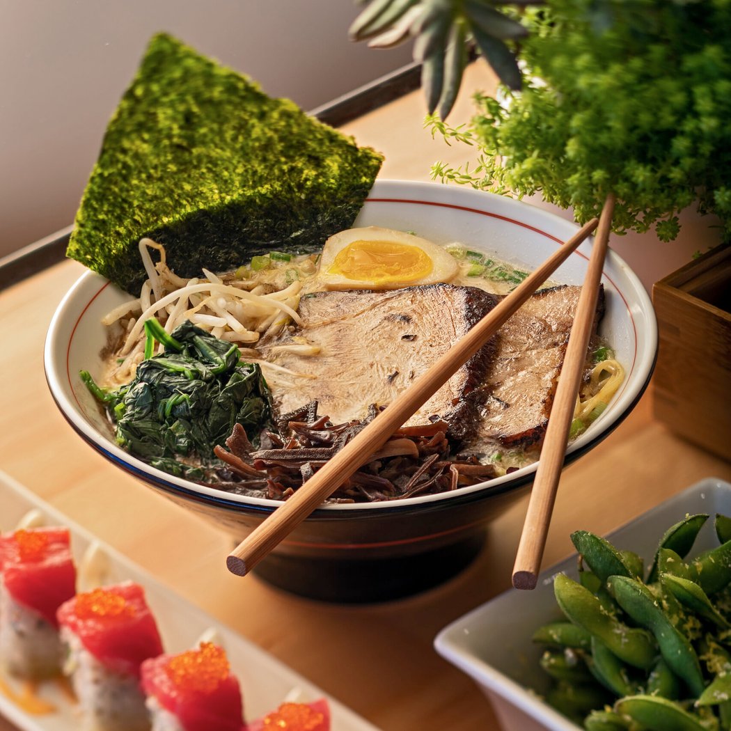 Raku Ramen & Rolls 1