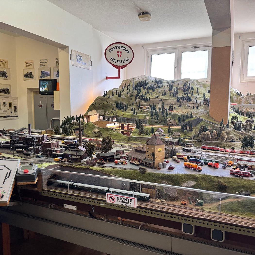 Ferienspiel Modellbau entdecken für Klein und Groß 1