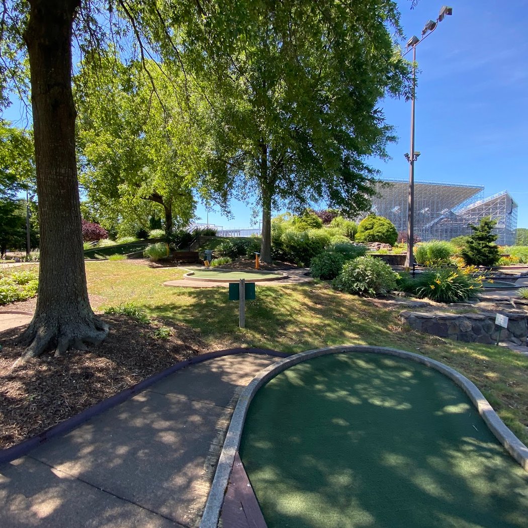 Mini Golf at Eisenhower Park 5