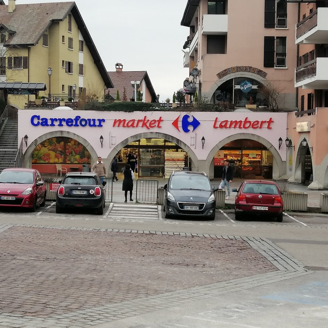 Carrefour Market Saint-Julien-En-Genevois L'hôpital 2