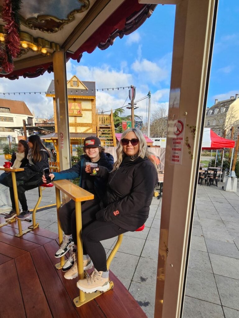 Carousel on Place de la Mairie 3