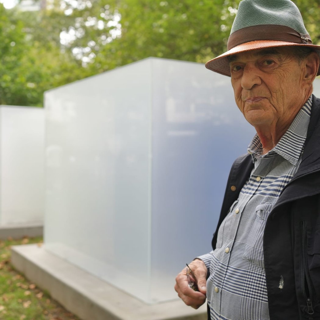 Larry Bell’s minimalist cubes 1