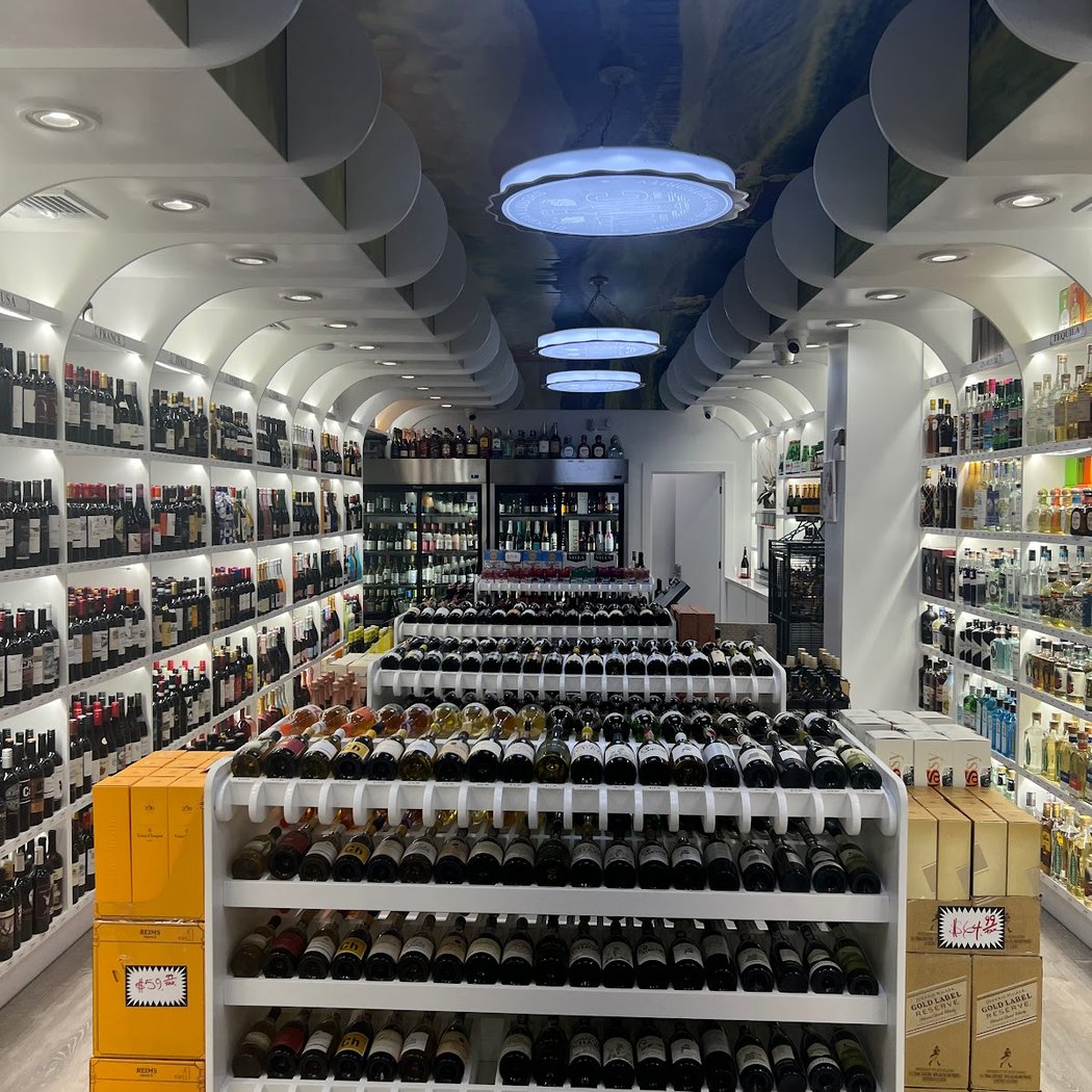 Dyckman Liquors 1