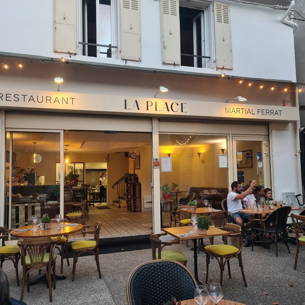 Restaurant La Place Martial Ferrat 2
