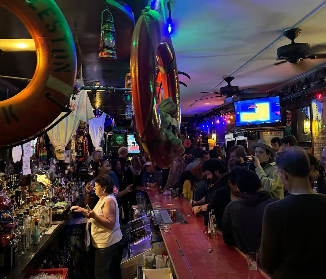 Karaoke Dive