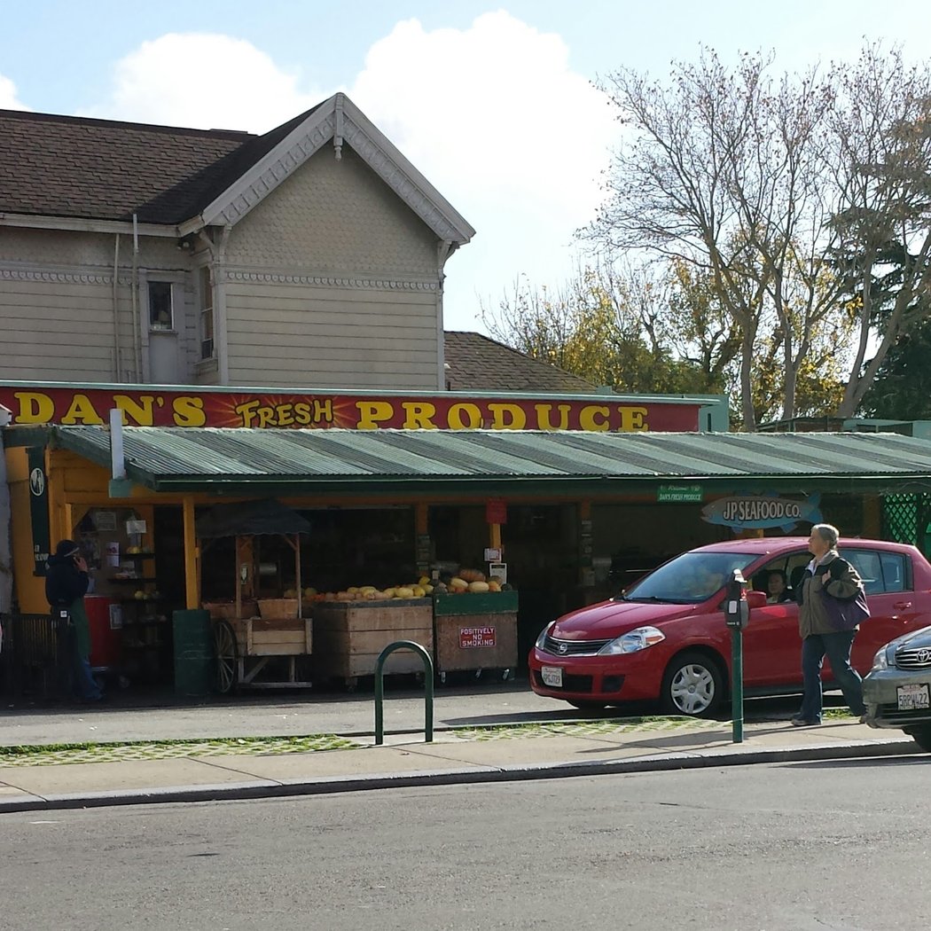 Dan's Farmers Market 2
