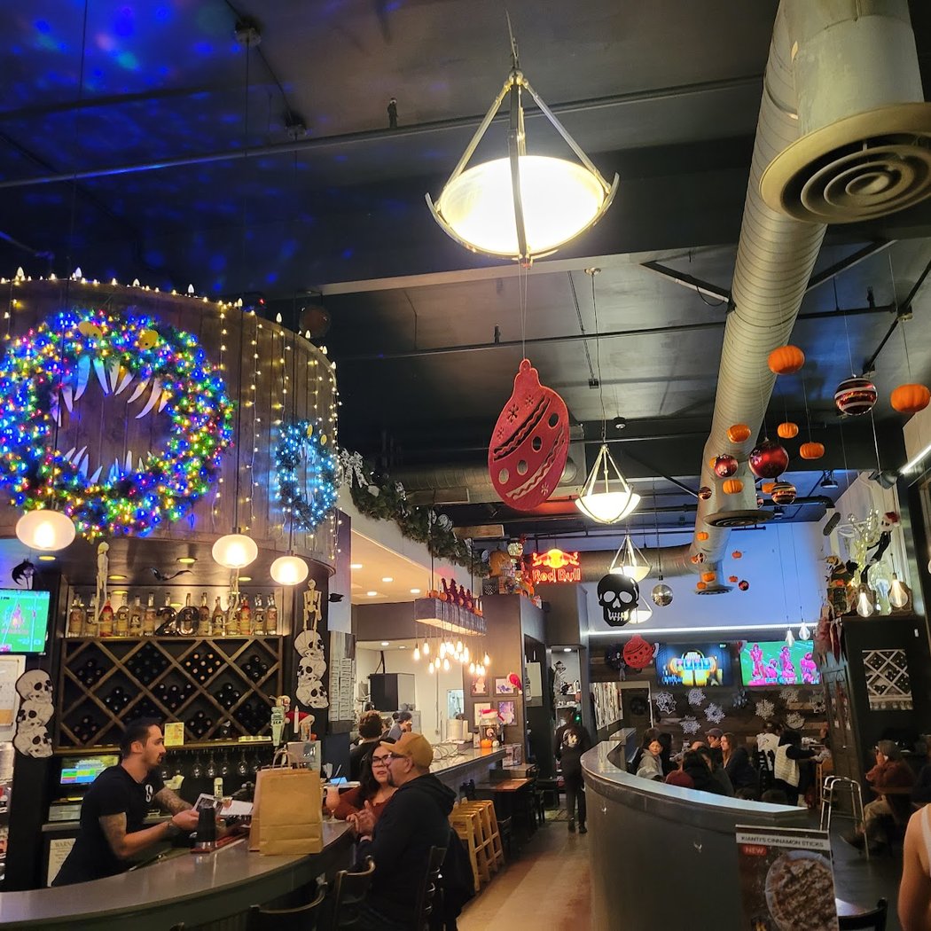 Kianti’s Pizza & Pasta Bar 3