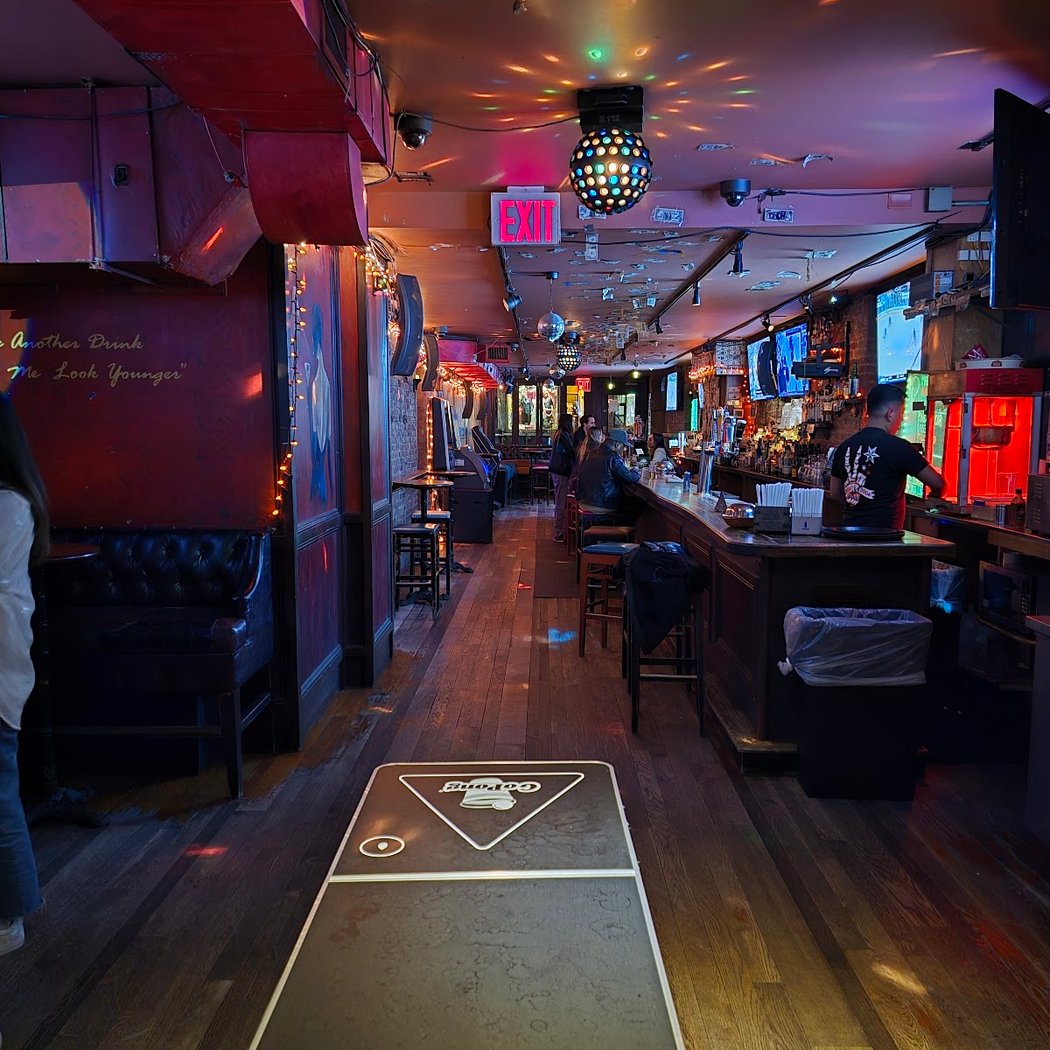 Sally's Bar 3