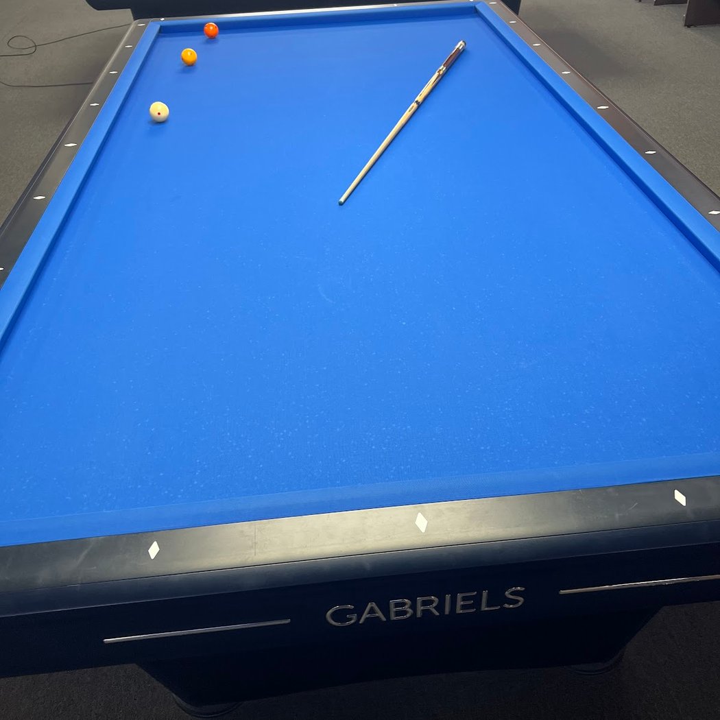 Queen Billiards 2