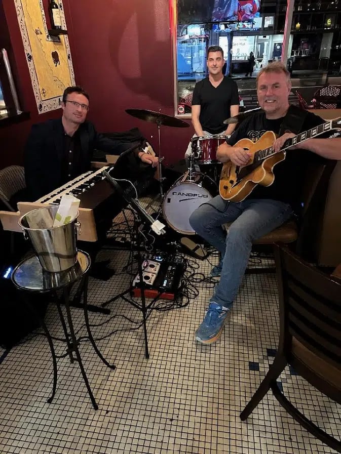 Si Butler Trio 1