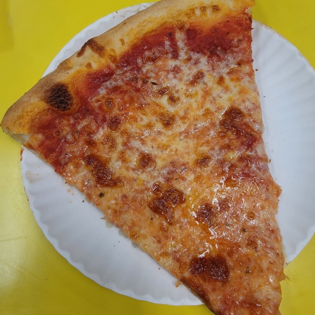 X-tra Cheese Pizzeria 3
