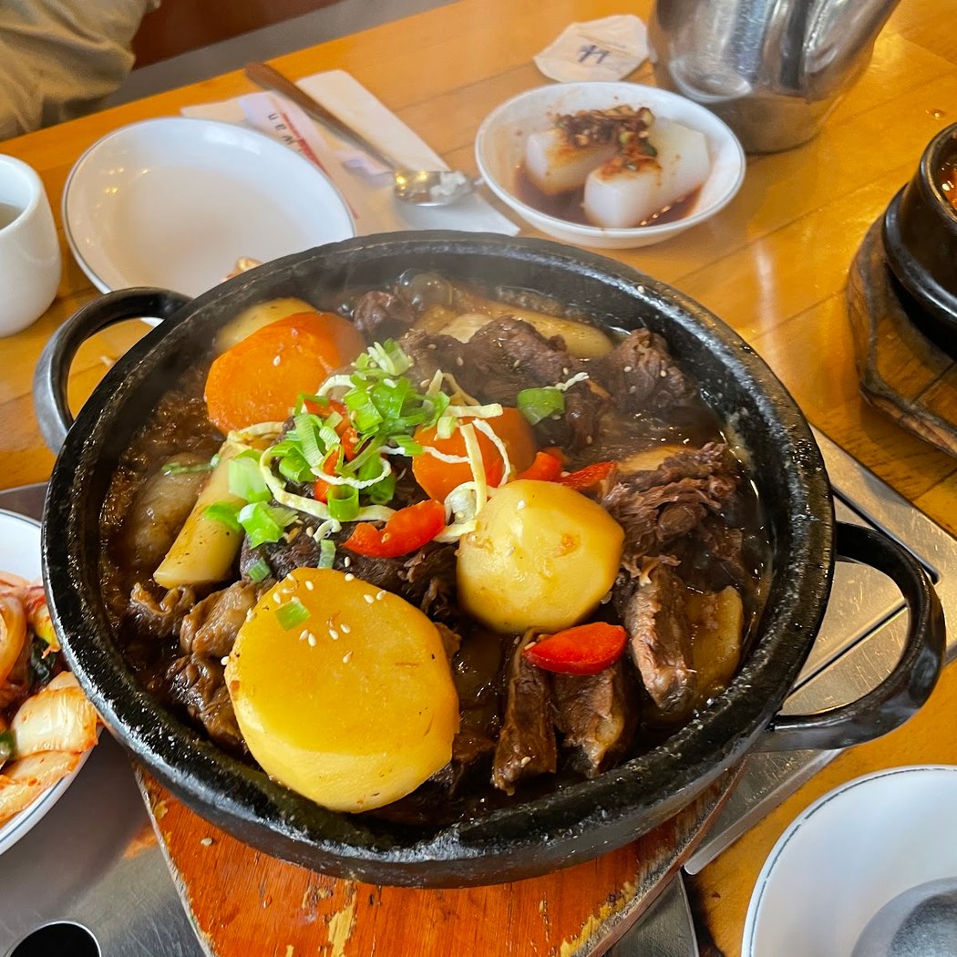 Han Il Kwan 2