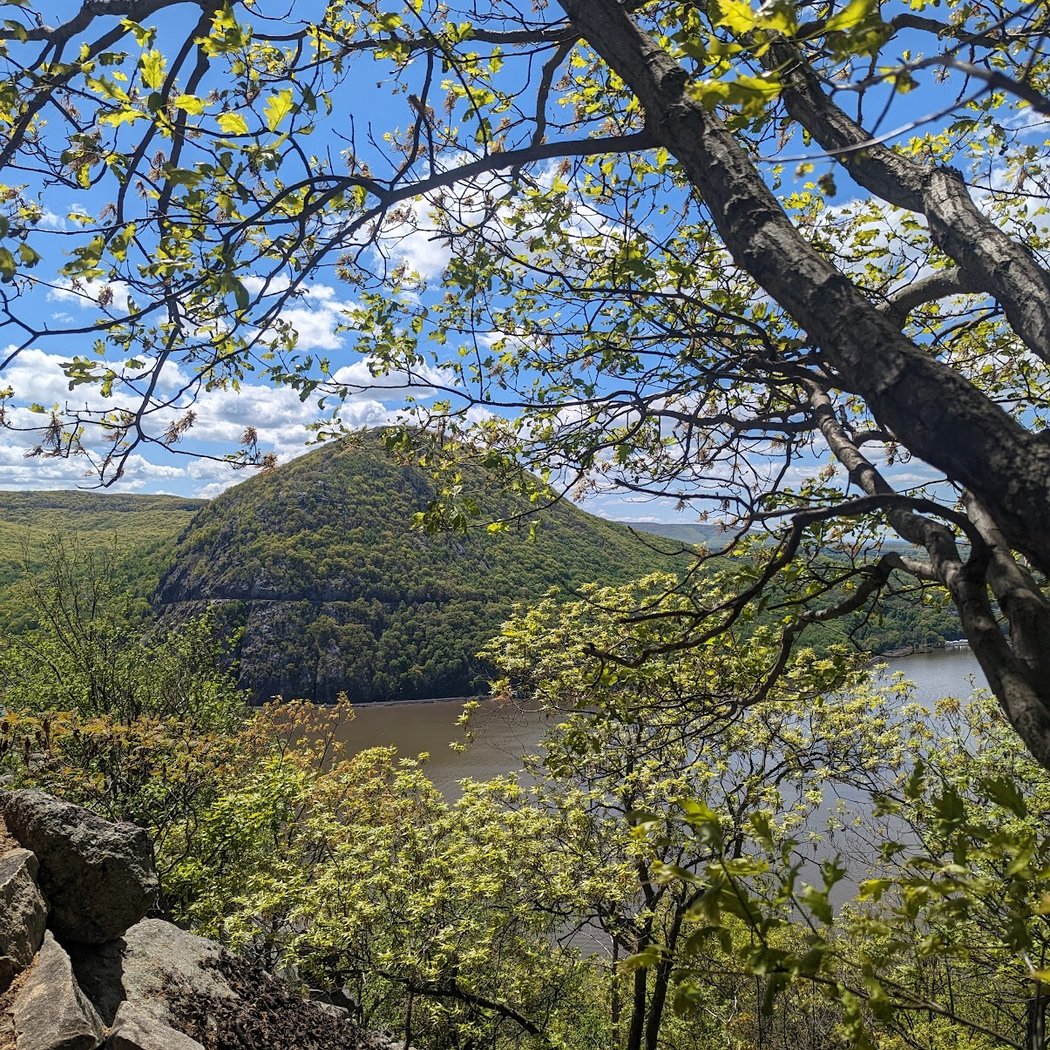 Wilkinson Memorial Trailhead 1