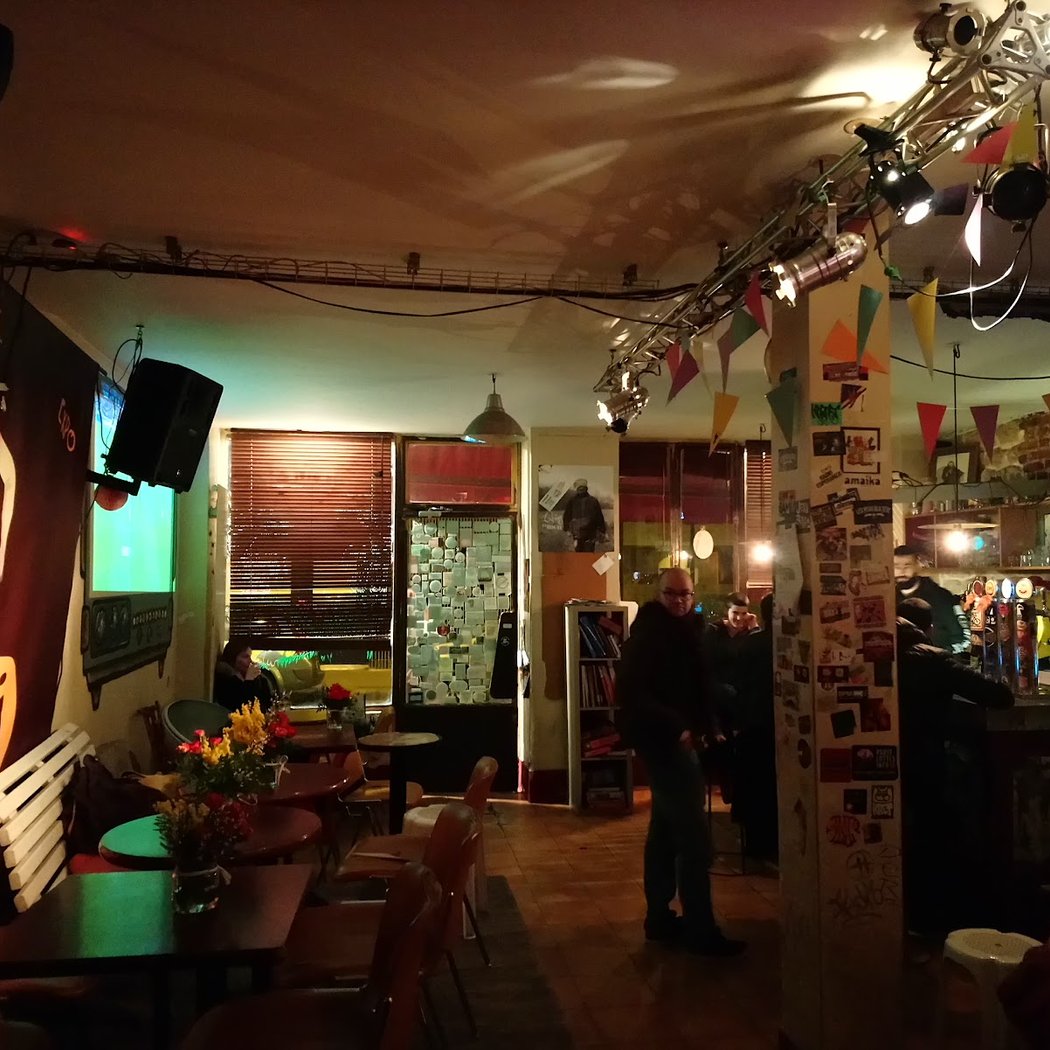 Moki bar 2