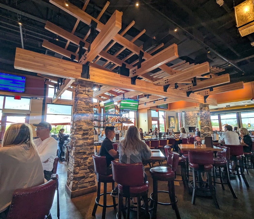 Lazy Dog Restaurant & Bar 2