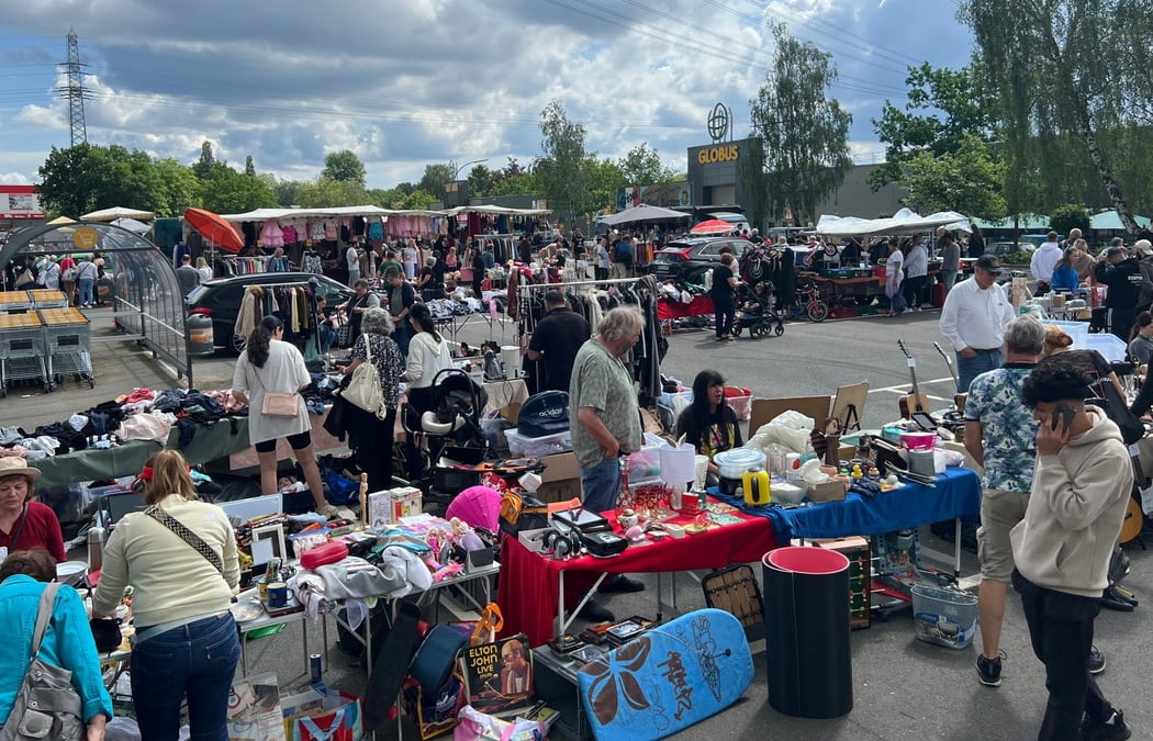 Flohmarkt Globus HH-Lurup 1