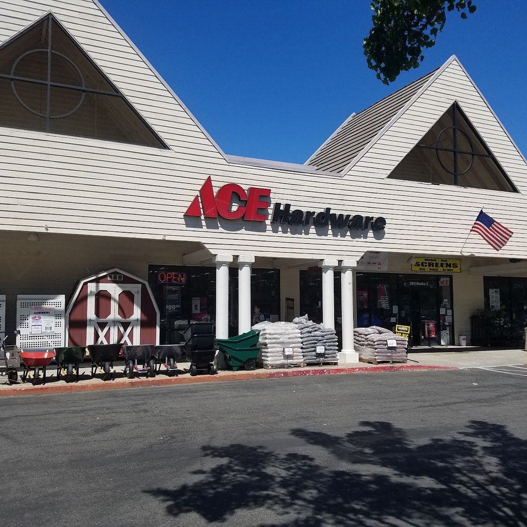 Suisun Ace Hardware 2
